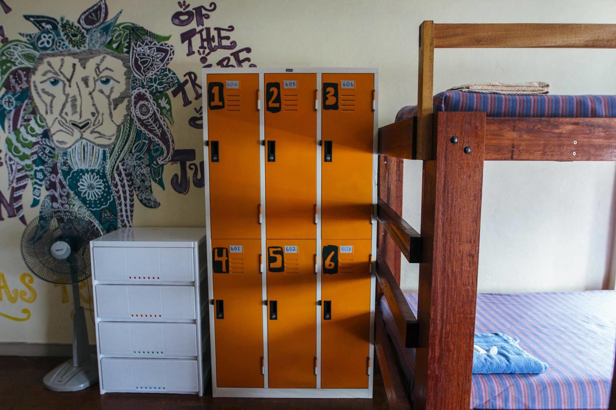 Zion Hostel Chiang Mai Exterior photo