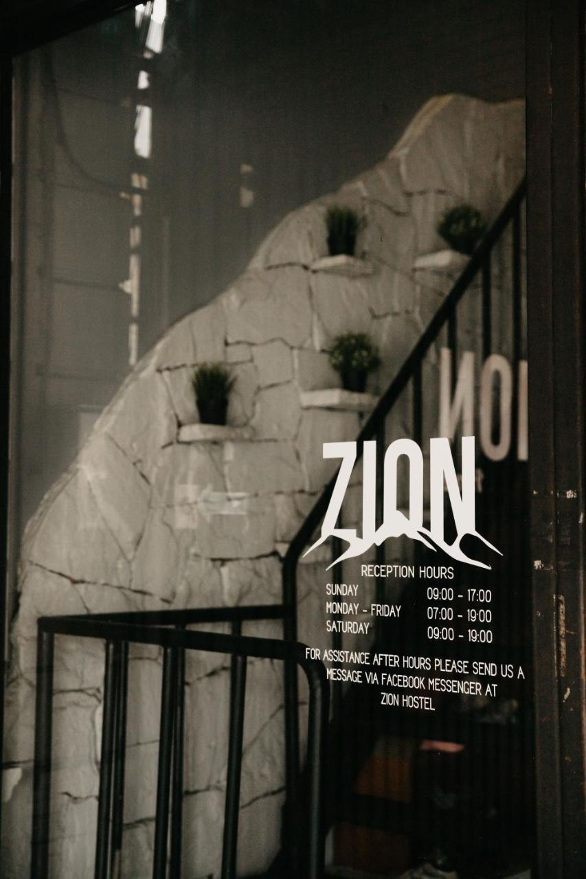 Zion Hostel Chiang Mai Exterior photo