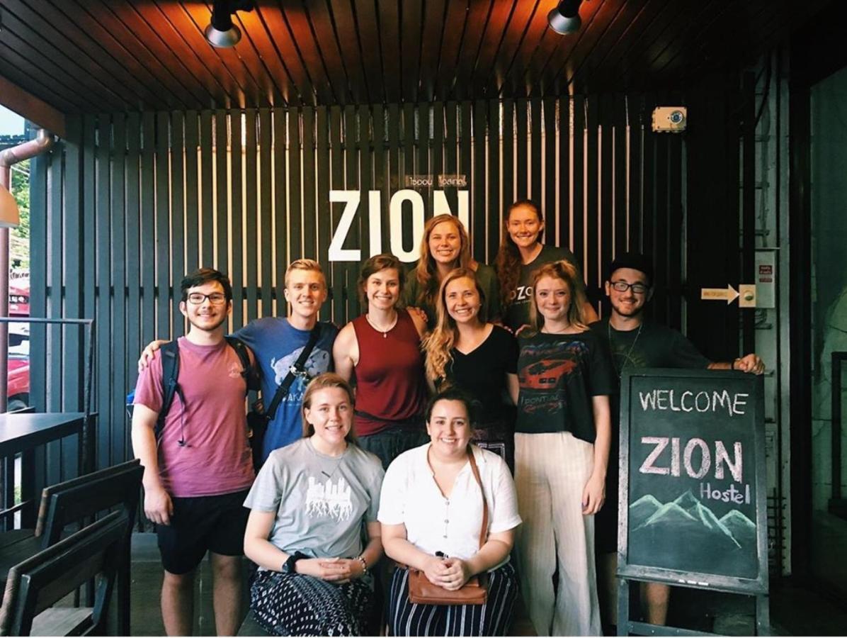 Zion Hostel Chiang Mai Exterior photo